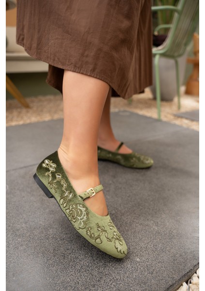 Semy Haki Nakış Detaylı Babet fırsatları