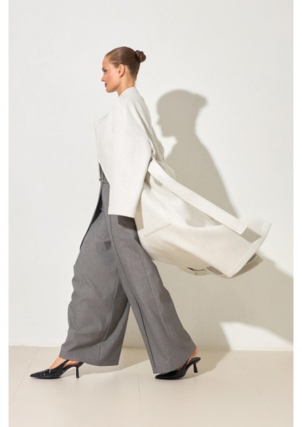 Krem Yaka ve Cep Detaylı Kaban fiyatları