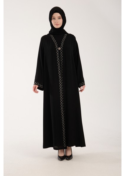 Siyah Önü ve Kolları Yonca Desen Taş Işlemeli Broşlu Abaya - Ferace
