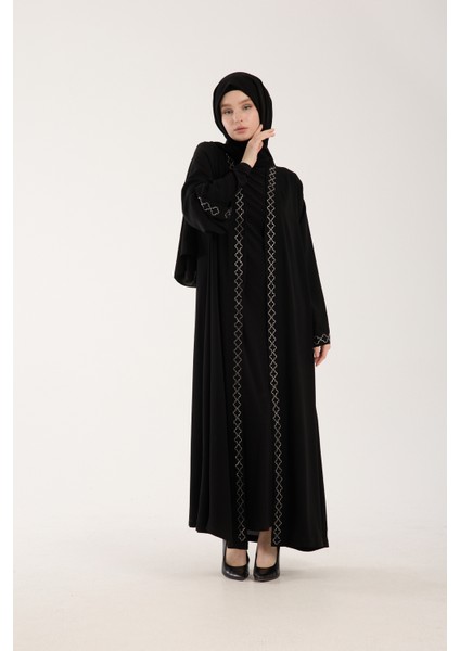 Siyah Önü ve Kolları Yonca Desen Taş Işlemeli Broşlu Abaya - Ferace modelleri