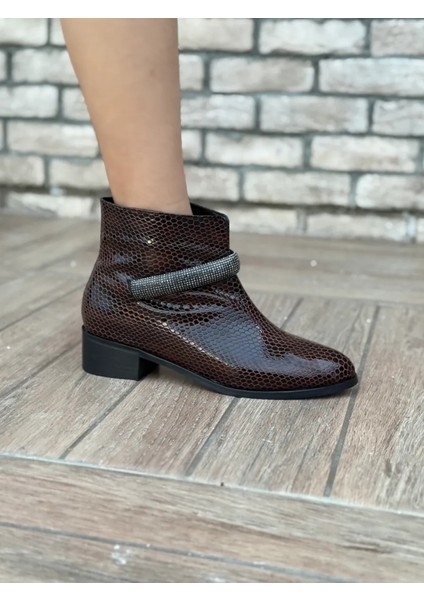 Lusso Kroko Taş Tokalı Büyük Numara Kadın Ayakkabı Şık ve Zarif Topuklu Model fiyatları