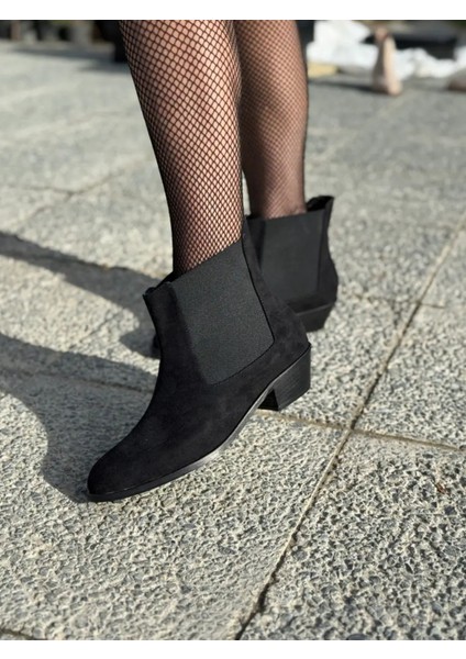 Centa Süet Lastikli Kısa Topuklu Büyük Numara Kadın Bot Stil ve Rahatlık modelleri