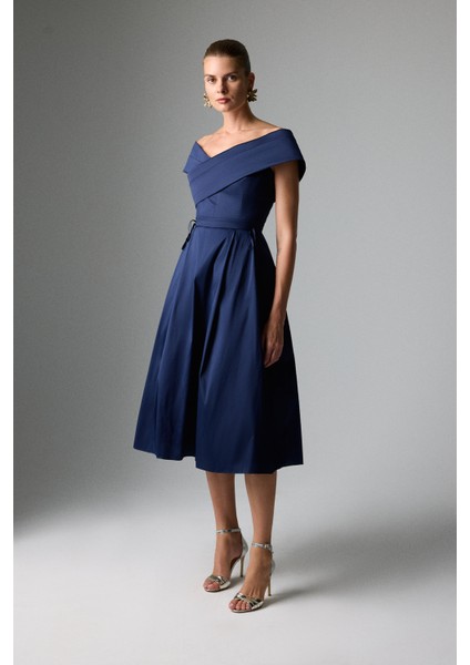 Drape Detaylı Kayık Yaka Midi Boy Tafta Elbise Lacivert K2611507_015 modelleri