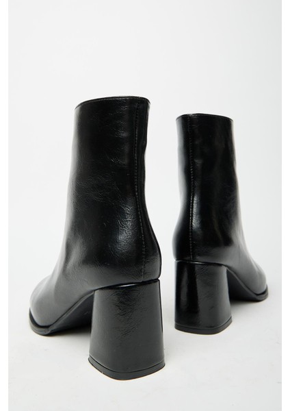 Siyah Rugan Kadın Yuvarlak Burun Basic Bot modelleri