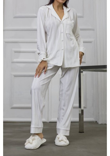 Beyaz Gofrajlı Kalp Nakışlı Uzun Kadife Pijama Takımı M indirimleri