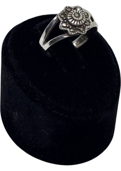 Markazit Taşlı Minimal Çiçek Gümüş Kadın Yüzük fiyatları