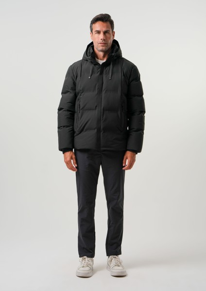 Jordan Erkek Mont Kapüşonlu Su Itici Rüzgar Geçirmez Reflektör Detaylı Erkek Mont modelleri