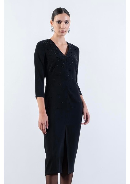 Eriberta V Yaka Önü Boncuk Taş Işlemeli Midi Abiye Elbise Siyah fiyatları