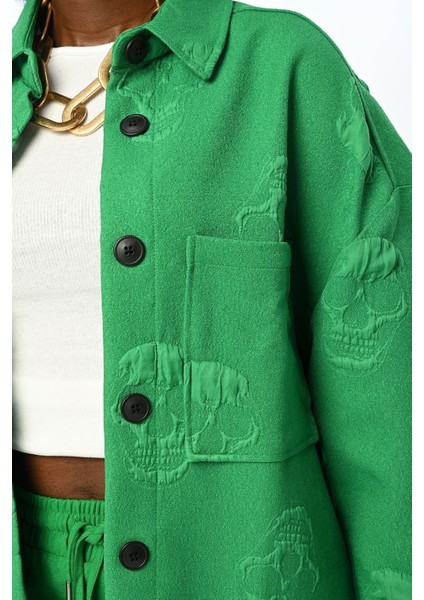 Kadın Kuru Kafa Desenli Çift Cepli Düz Renk Gömlek modelleri