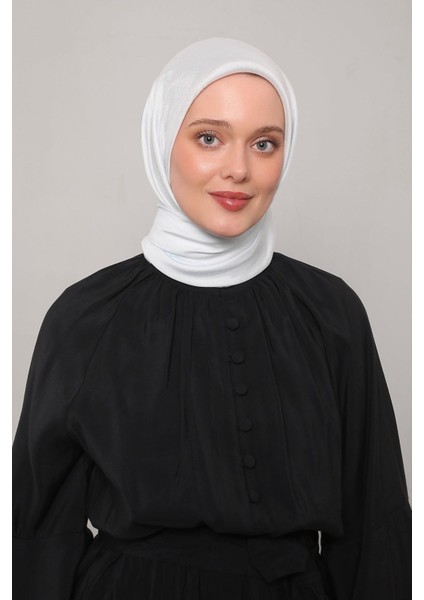 Gümüş Pırıltı Eşarp