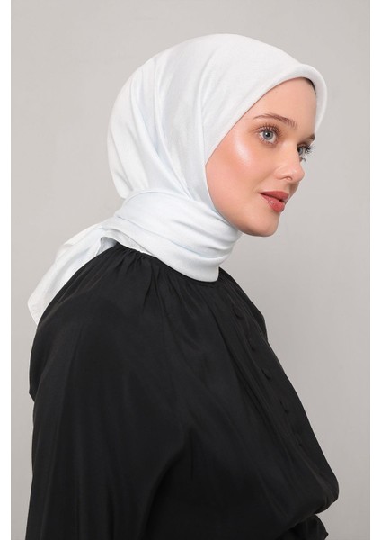 Gümüş Pırıltı Eşarp modelleri