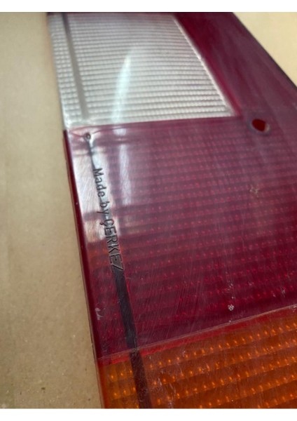 Tofaş Doğan Şahin Murat 131 Sağ Arka Stop Camı Sarı Sinyalli Çerkez