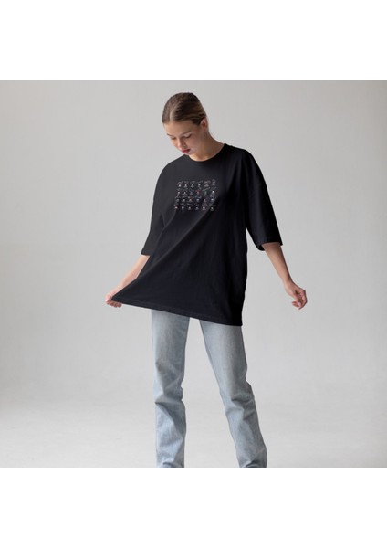 All Tracks / Formula 1 Pistleri Oversize Tişört - Siyah fiyatları