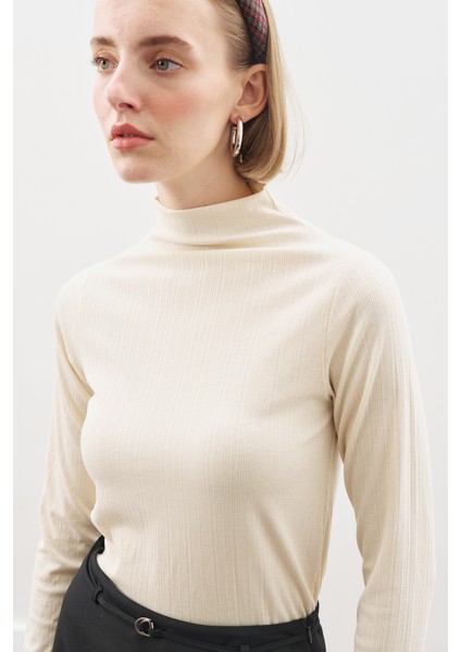 Yüksek Yaka Body Ekru fırsatları