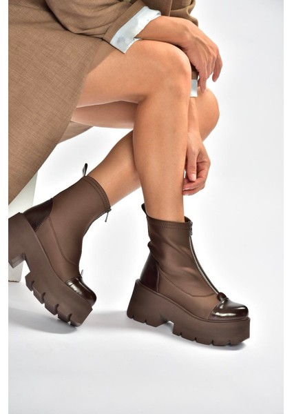 V820008604 Kahverengi Kumaş Kalın Tabanlı Fermuarlı Kadın Bot fiyatları