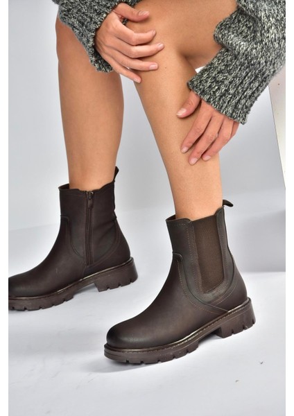 V674420509 Kahverengi Kalın Tabanlı Lastik Detaylı Kadın Bot fiyatları