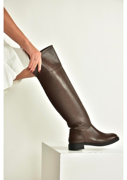 V973801009 Kahverengi Alçak Topuklu Diz Üstü Klasik Kadın Binici Çizme