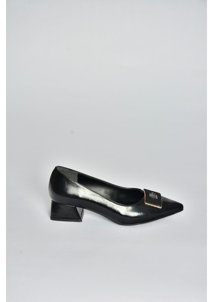 V820371160 Siyah Rustik Kalın Topuklu Kadın Ayakkabı