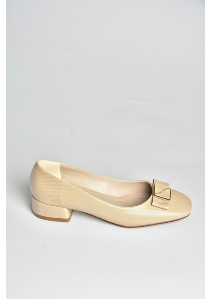 V250641109 Bej Alçak Topuklu Kadın Ayakkabı fırsatları