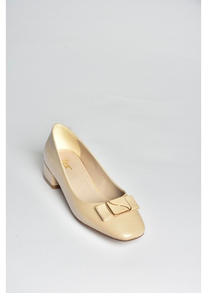 V250641109 Bej Alçak Topuklu Kadın Ayakkabı indirimleri