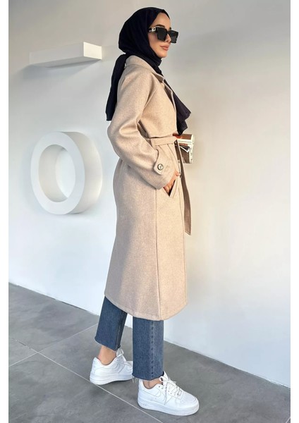 Çift Cepli Bel Kuşak Detaylı Tesettür Kaşe Kaban P-00018940 fiyatları