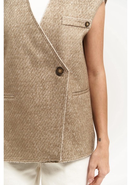 Faven Bej Yan Yırtmaç Detay Yelek