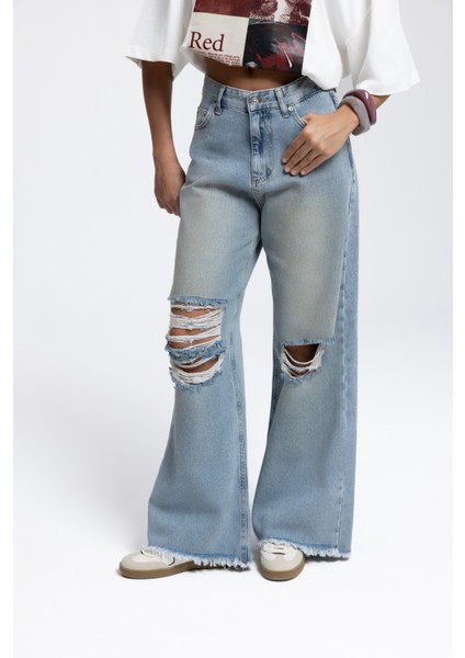 Gemma Yırtık Detay Mavi Jean Pantolon modelleri