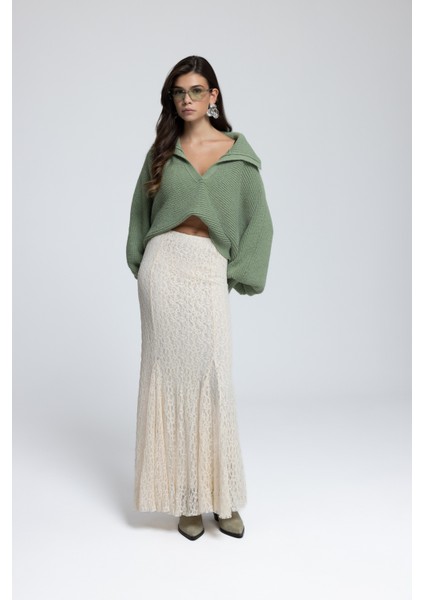 Livia Çağla Yakalı Kazak