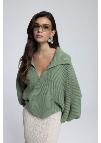 Livia Çağla Yakalı Kazak