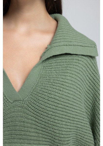 Livia Çağla Yakalı Kazak