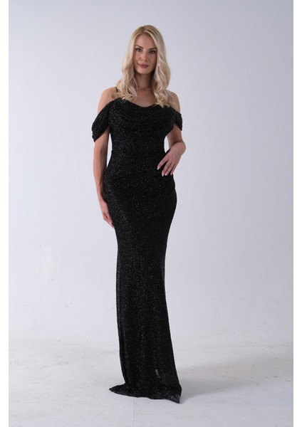 Siyah Düşük Omuz Yırtmaç Detaylı Pul Payet Abiye 9705646.01 modelleri