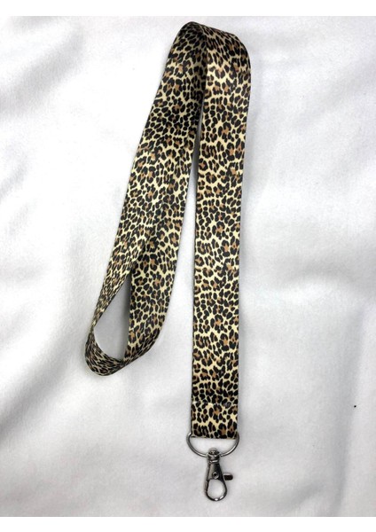 Leopar Desen Boyun Askısı