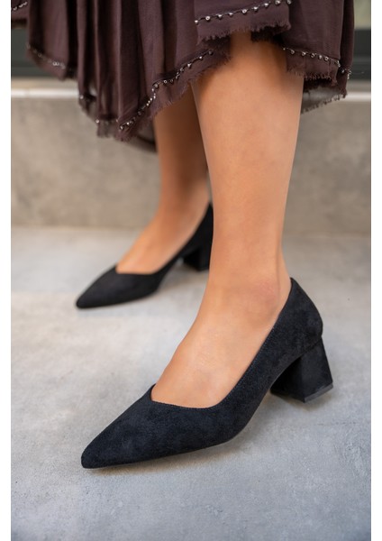 Fiona Siyah Süet Kalın Topuklu Ayakkabı fırsatları