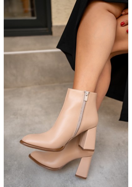 Tobin Nude Deri Fermuarlı Kadın Bot modelleri