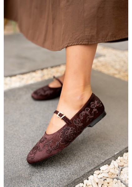 Semy Acı Kahve Nakış Detaylı Babet modelleri