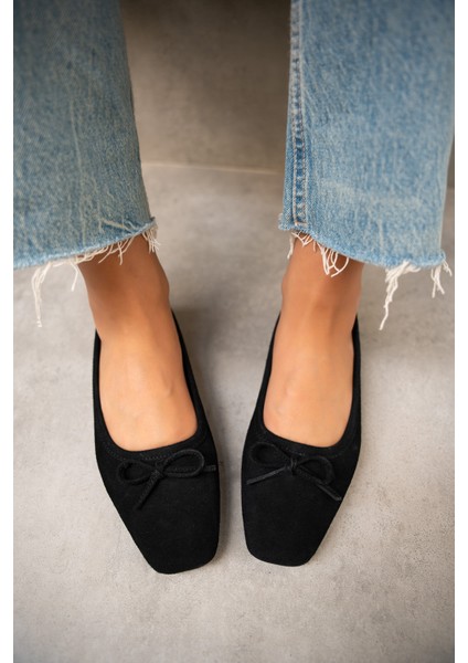 Linda Siyah Fiyonk Detaylı Babet modelleri