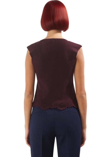 Kadın Triko Üst Kare Yaka Kolsuz Etek Ucu Detaylı Fitted Kesim Günlük ve Şık Seçenek Kaliteli modelleri