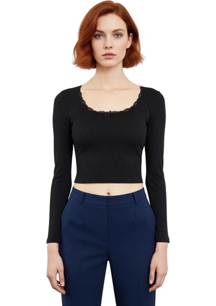 Kadın Kare Yaka Dantelli Crop Uzun Kollu Örme Bluz Kaliteli Şık Rahat Modern Zarif Günlük fiyatları