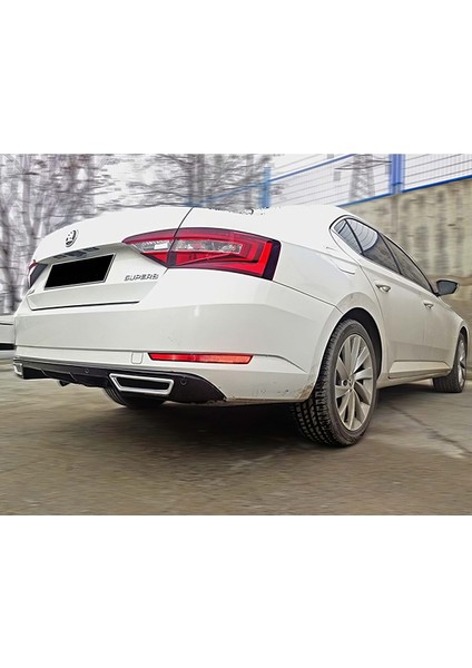Skoda Superb Egzoz Görünümlü Difüzör 2015-2023 Parlak Siyah modelleri