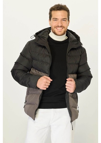 İçi Astarlı Su ve Rüzgar Geçirmez Cepli Kapüşonlu Erkek Mont fırsatları