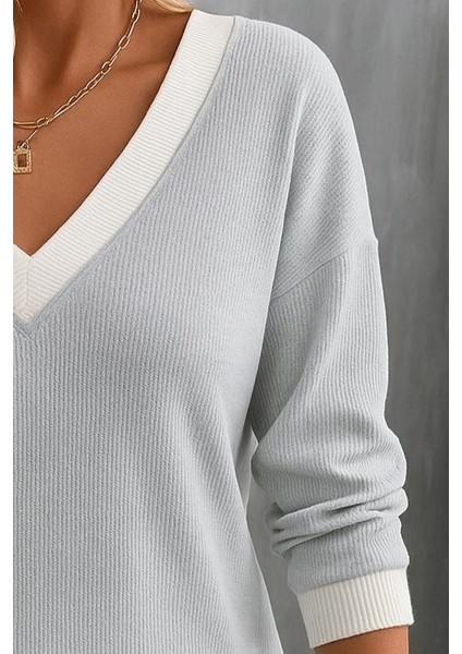 Kadın V Yaka Kontrast Biye Detaylı Bluz | Açık Gri Uzun Kol Fitilli Pamuklu Salaş Kesim Sweatshirt modelleri