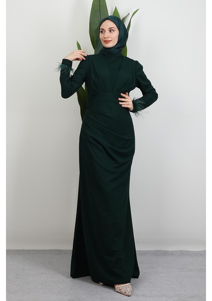 Kolu Tüylü Pile Detay Elbise Zümrüt fiyatları