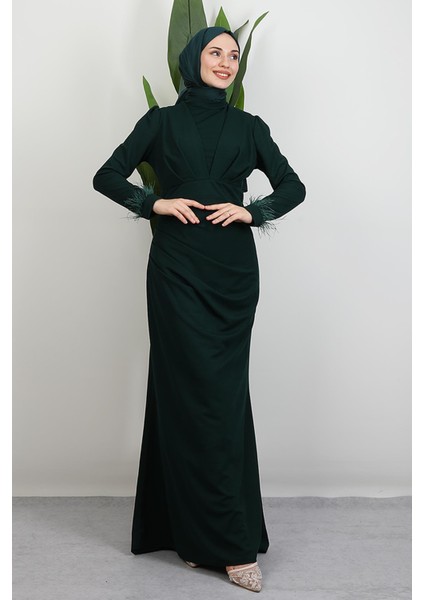 Kolu Tüylü Pile Detay Elbise Zümrüt modelleri