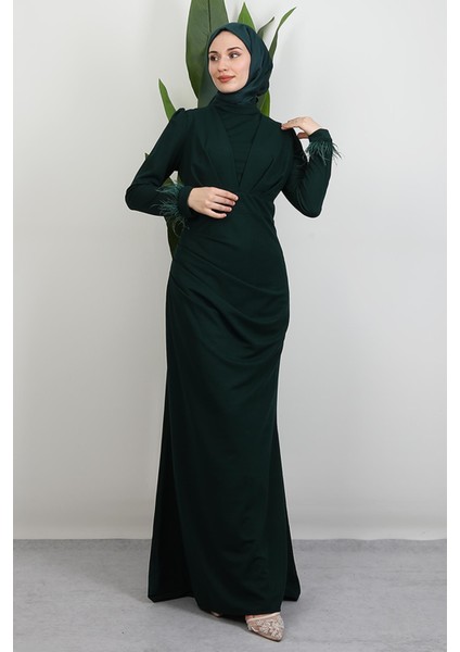 Kolu Tüylü Pile Detay Elbise Zümrüt fırsatları