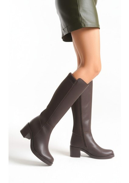 Acı Kahve Deri Görünümlü Arkası Streç Esnek Kalın Orta Yüksek Topuklu Fermuarlı Uzun Çizme indirimleri