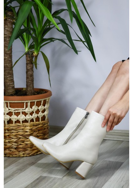 Kadın Krem Lumos Küt Burun Topuklu Fermuarlı Bot Krem modelleri