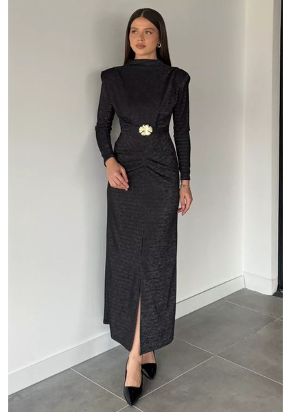 Kadın Dik Yaka Omuz Vatkalı Gold Toka Detaylı Likralı Işıltılı Elbise P-00018926