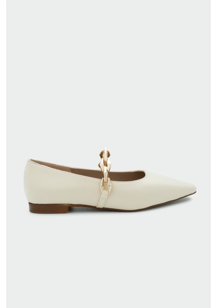 Dennis Ekru Zincir Detaylı Düz Babet