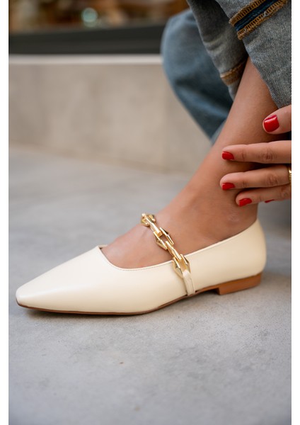 Dennis Ekru Zincir Detaylı Düz Babet fiyatları