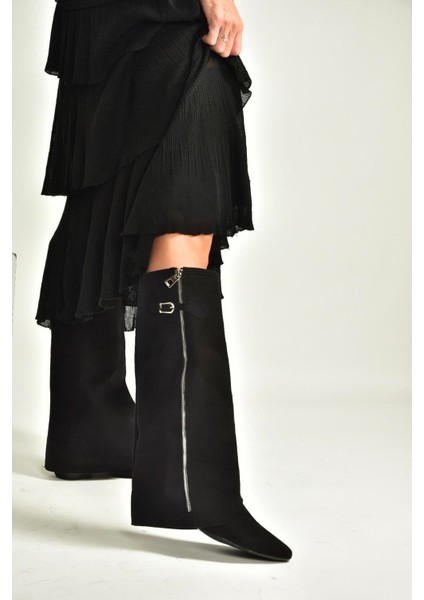 V380526402 Siyah Süet Düz Taban Fermuar Detaylı Kadın Çizme